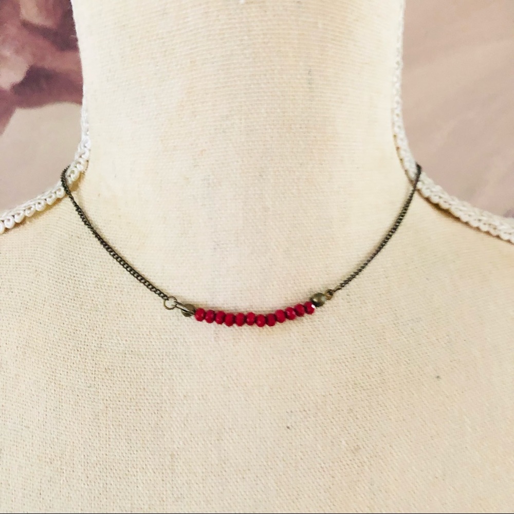 Faceted deep fuchsia bead brass plated chain choker necklace